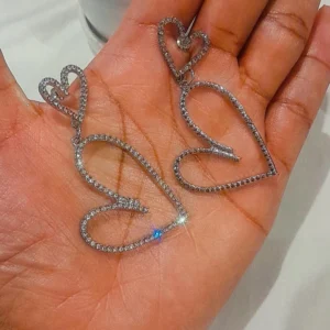 Silver heart shaped earing's