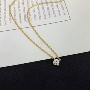 Gold plated Solitaire Pendant Necklace